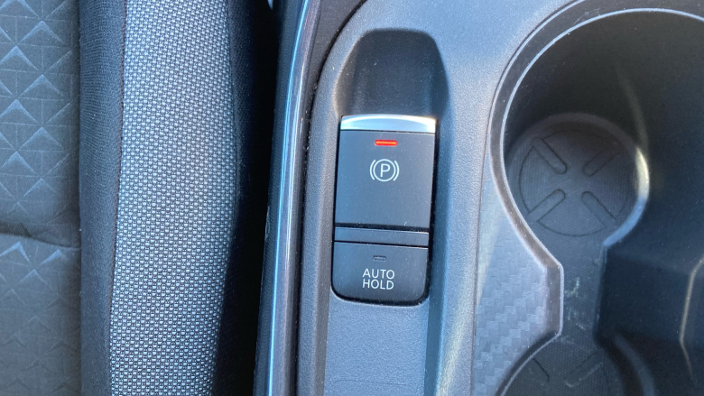 Nissan Juke 1.0 DiG-T N-Connecta 5dr Petrol Hatchback